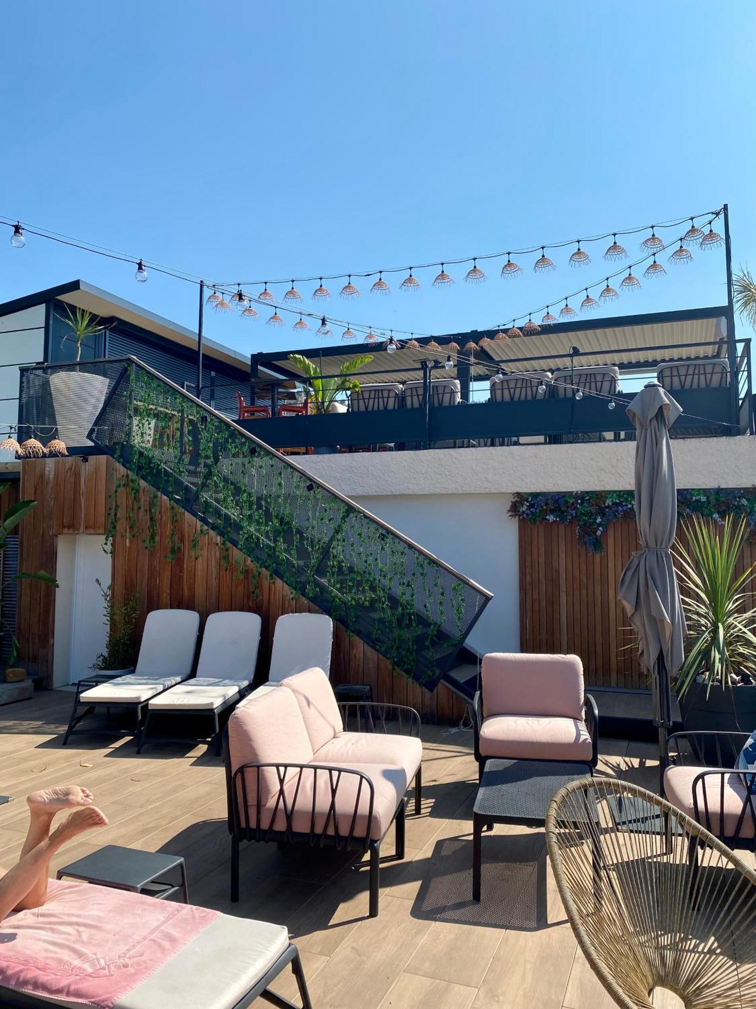 Hotel Les Alcyons Le Lavandou Exterior foto