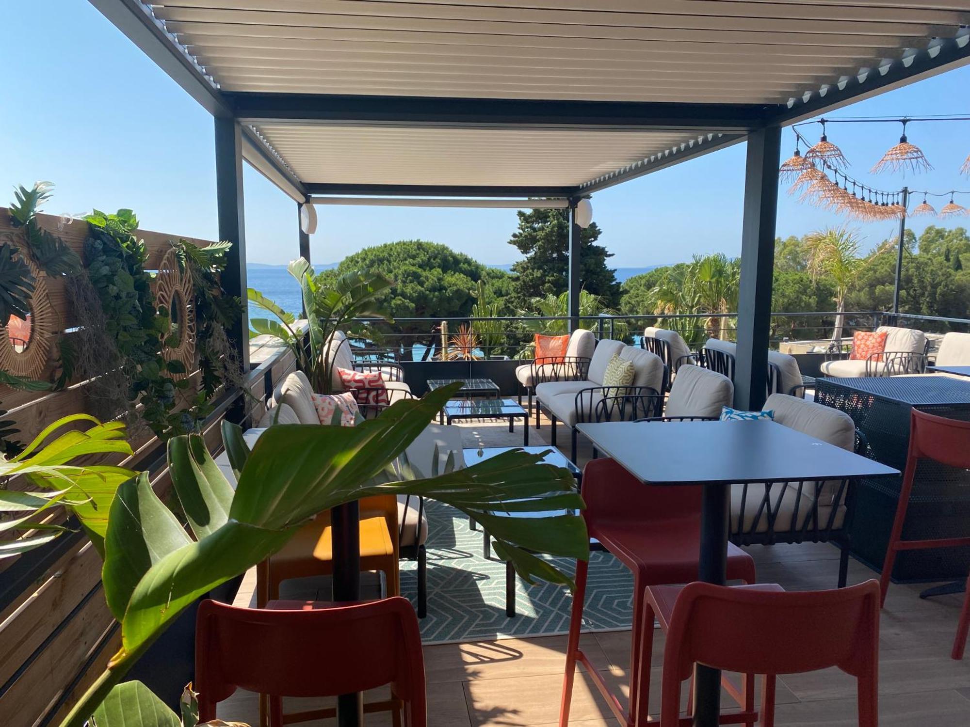 Hotel Les Alcyons Le Lavandou Exterior foto